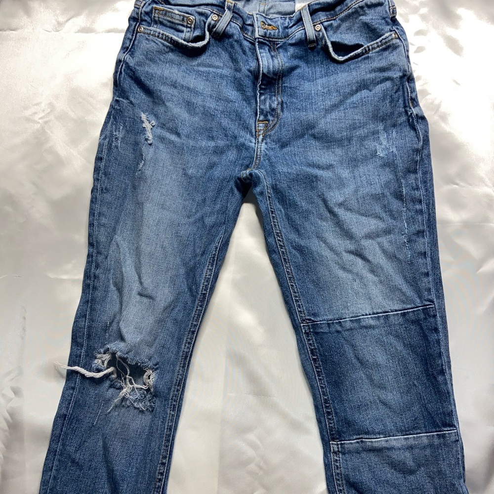 H&M’s Boyfriend Dark Washed Jeans